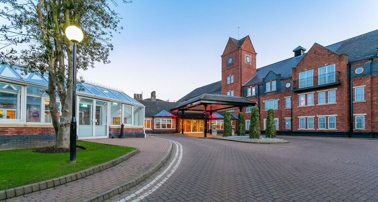 Hotel The Park Royal