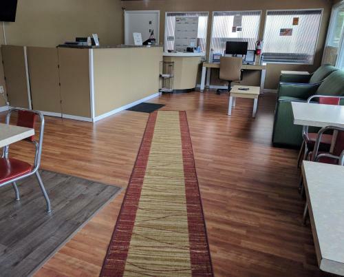Hillcrest Motel