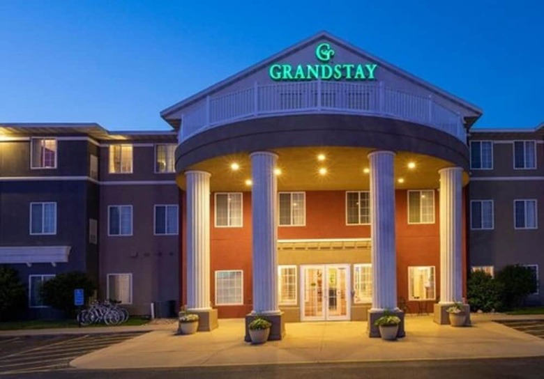 Hotel Grandstay Residential Suites