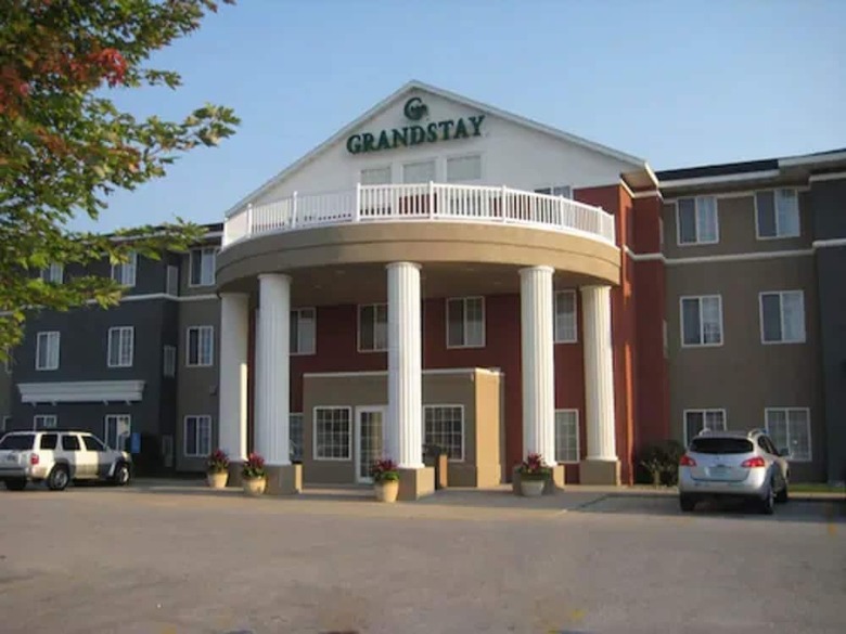 Hotel Grandstay Residential Suites