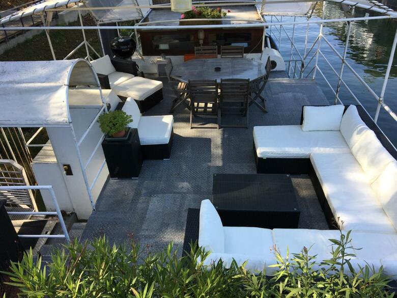 Hotel Boat For Guest