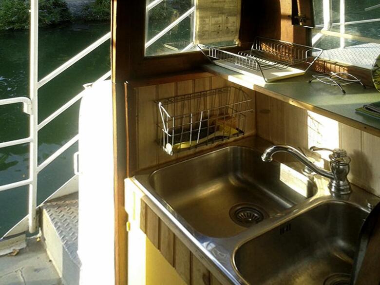 Hotel Boat For Guest
