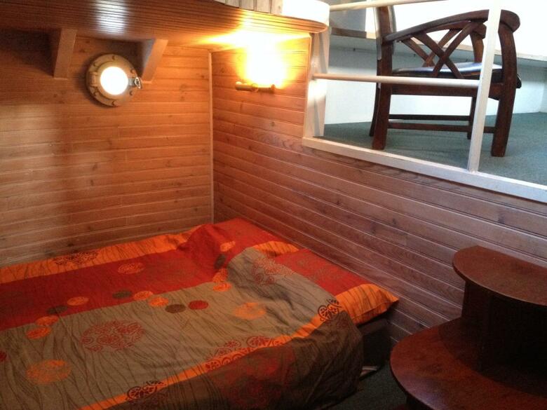 Hotel Boat For Guest