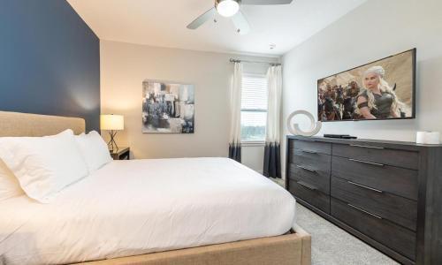 Refined 5 Bdrm Home With Themed Bedroom At Encore