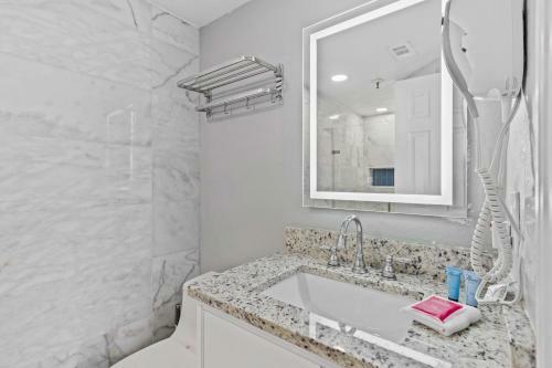 Apartamento 6165 Carrier Drive 2701