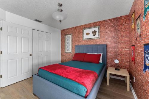 Well Illuminated And Spacious 3 Br Wh15920