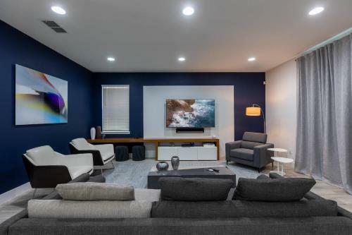 Comfy Modern House W Pool Perfect Location