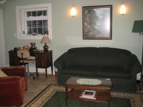 Hostal Point Grey Guest House