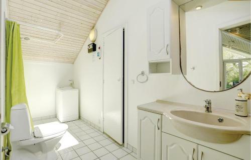 Holiday Home G�gevej Dronningm�lle XI