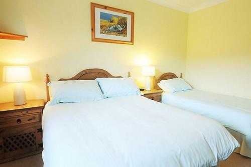 Hostal The Old Cable Historic House & Seafood Restaurant