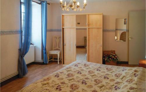 Holiday Home Dompierre Les Ormes K-759