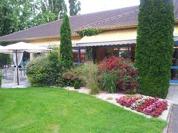 Hotel H�tel Des Dhuits