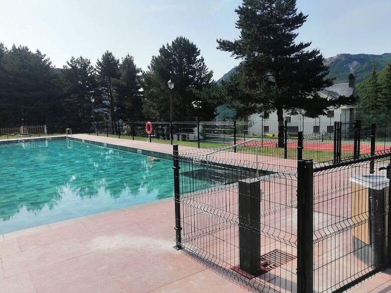Aparthotel Midi 3000