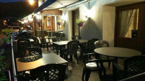Hostal Le Point De Chute