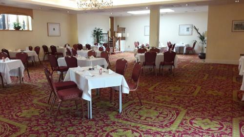 Hotel Oakwood House