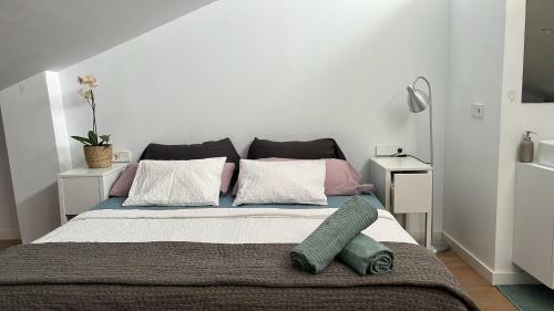 Luxury Village Attic And Suite In Shared Home