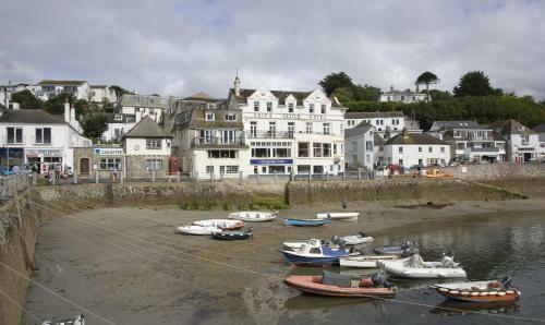 Ship And Castle Hotel