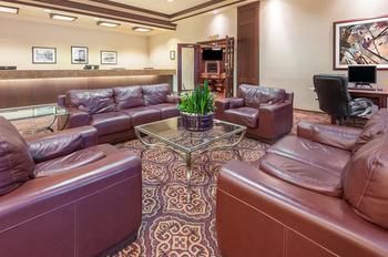 Ramada Plaza Calgary Airport Hotel And Conference Centre