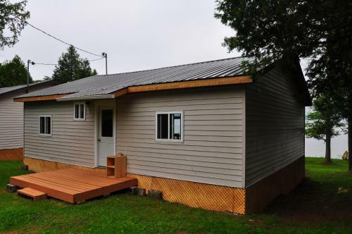 Okimot Lodge On Tomiko Lake