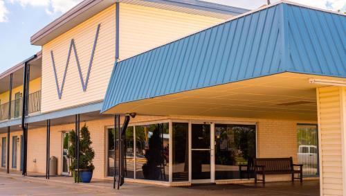 Motel Wayfarer Inn
