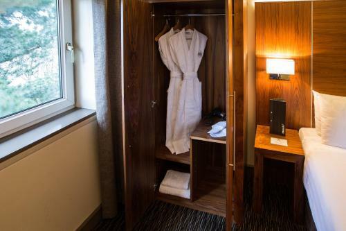 Mondo Hotel
