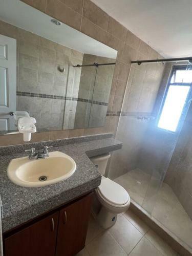 Apartamento Fresco, C�modo Y Amplio!