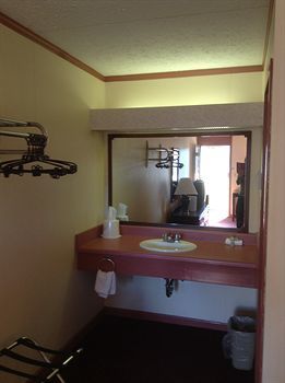 Hotel Innkeeper Danville West