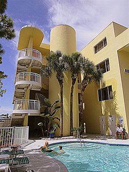 Motel Chart House Suites And Marina