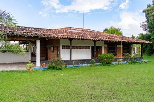 Finca Manantial, Tu Casa de Descanso En El Oriente
