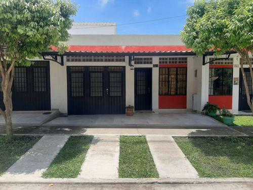 Casa Bien Ubicada Y Con Todas Las Comodidades