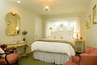 Bed & Breakfast Channel Road Inn, A Four Sisters Inn