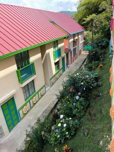 Apartamento Cerca Al Parque de Guatap� Y Malec�n