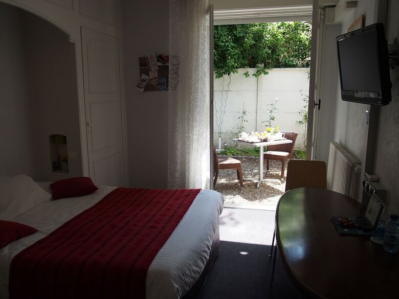 Hotel Du Crois�