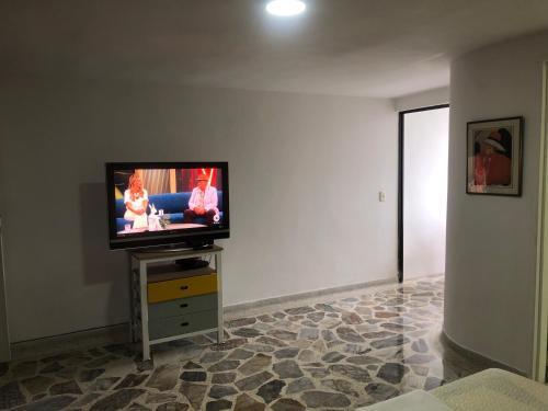 Apartamento C�modo , C�ntrico Y Bien Ubicado 302
