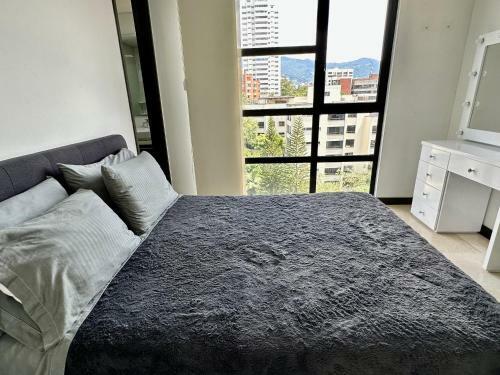 Apartamento 1101 El Poblado! Two Balconies & A Beautiful View