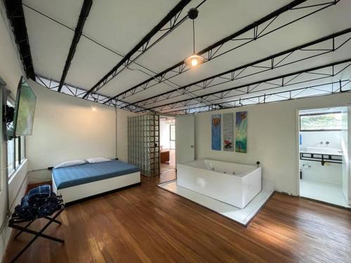 Espacioso Apartamento Con Jacuzzi En El Poblado