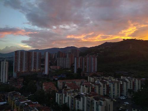 Apartamento Amoblado Completo -vista Espectacular