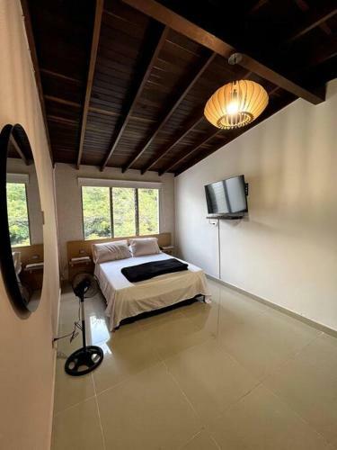 Theluxe Apartaestudio Laureles 8