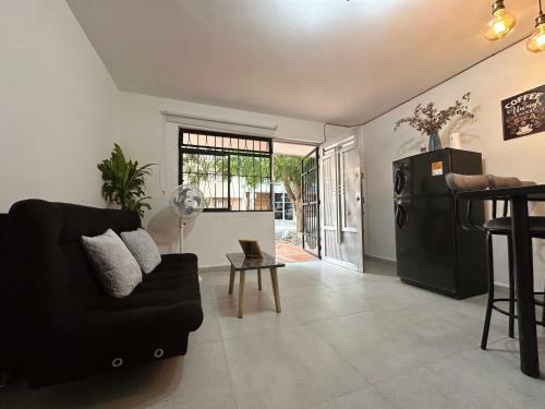 Apartamento Cerca A Laureles / 300m Wi-fi