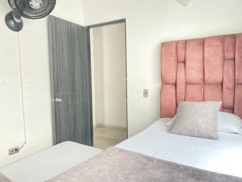 Amplio Apartamento Para 4 En Laureles