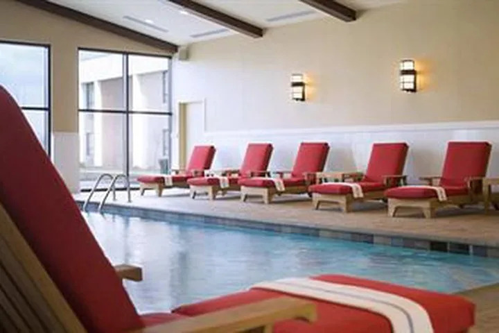 Hotel Doubletree By Hilton Cincinnati Airport