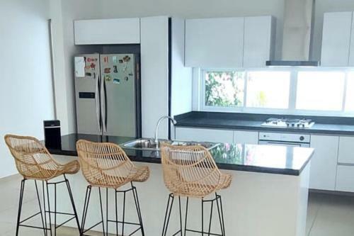 Apartamento Casa Quinta Moderna En Via Girardot