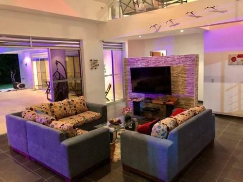 Villa Luxury Home By C&a