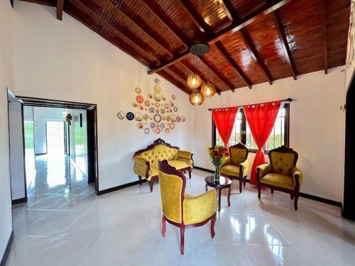 Acogedora Casa de Campo Con Excelente Ubicaci�n