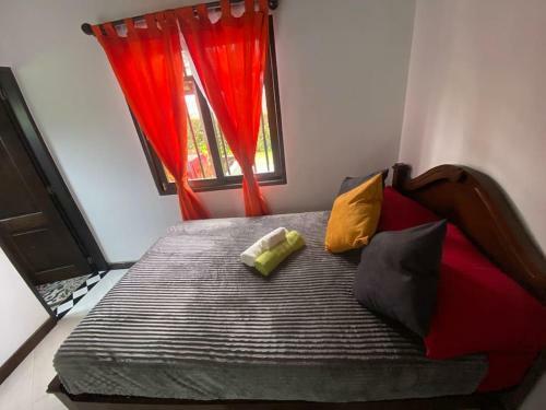 Acogedora Casa de Campo Con Excelente Ubicaci�n