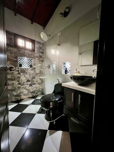Acogedora Casa de Campo Con Excelente Ubicaci�n