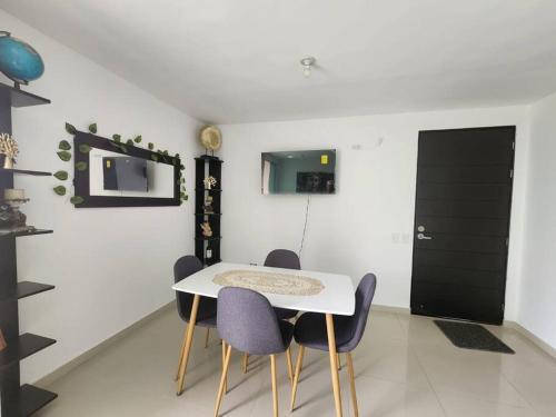 Apartamento Apto C�modo, Exc. Ubicaci�n. 74