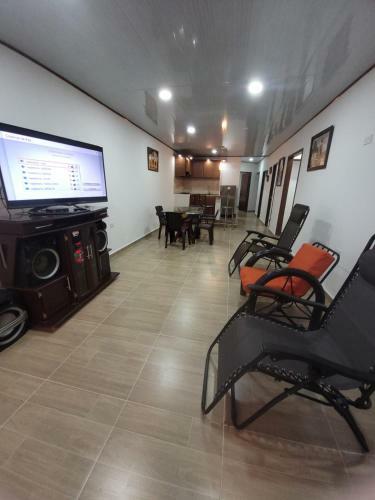 Casa Completa, Hospedaje Llanero