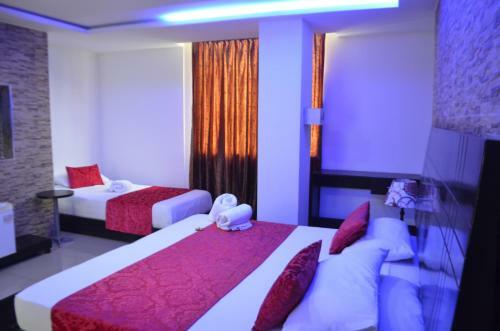 Hotel Six Avenue