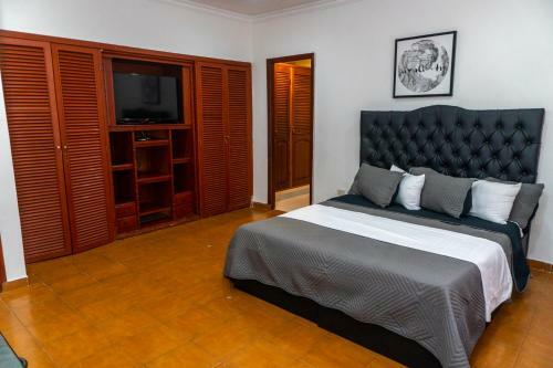 Cartagena Classics - Omega House